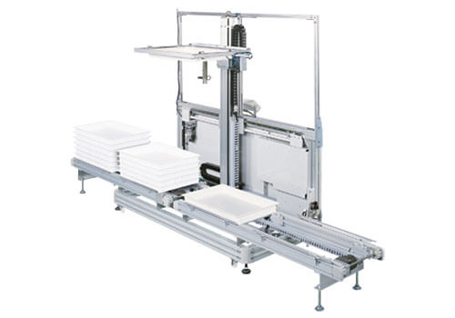 Automatic pallet changer compatible with Husky injection molding machines